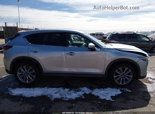 JM3KFBDM7K0628874 2019 MAZDA CX-5 Silver Սալոնի հետևի տեսք