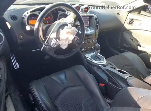 JN1AZ4EH0JM571663 2018 NISSAN 370Z Черный Вид панели приборов