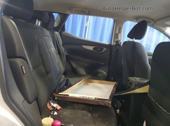 JN1BJ1AWXNW680558 2022 NISSAN ROGUE Серебряный Вид задней части салона