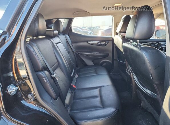 JN1BJ1CW4MW448002 2021 NISSAN ROGUE Black უკანა სალონის ხედი
