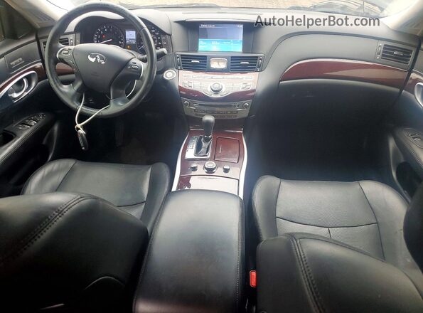 JN1BY1PP0HM170747 2017 INFINITI Q70L Черный Вид панели приборов