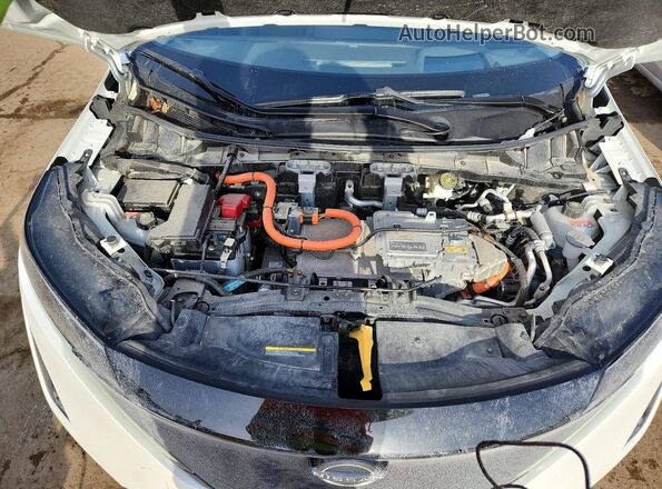 JN1DF0BB3RM731755 2024 NISSAN ARIYA White Widok komory silnika