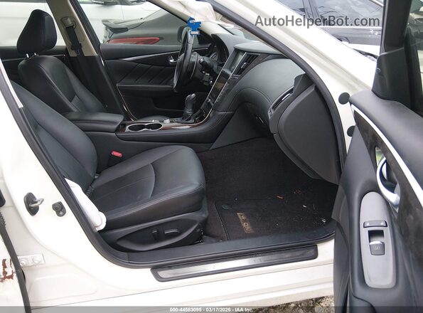 JN1EV7AP8JM358584 2018 INFINITI Q50 Белый Вид салона спереди