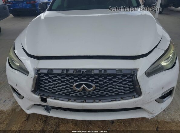 JN1EV7AP8JM358584 2018 INFINITI Q50 Белый Вид спереди