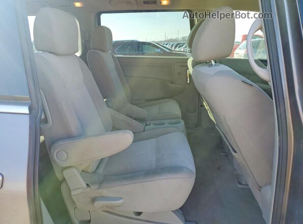 JN8AE2KP4H9165105 2017 NISSAN QUEST Серебряный Вид задней части салона