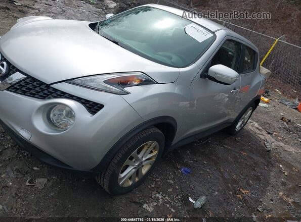 JN8AF5MV7HT753982 2017 NISSAN JUKE Gray Vista tres cuartos delantera izquierda