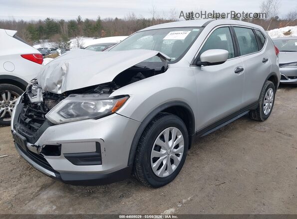 JN8AT2MVXJW313461 2018 NISSAN ROGUE Черный Передняя левая четверть