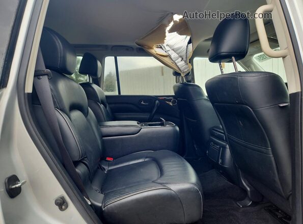JN8AZ2AF2M9717692 2021 INFINITI QX80 Silver Widok wnętrza z tyłu