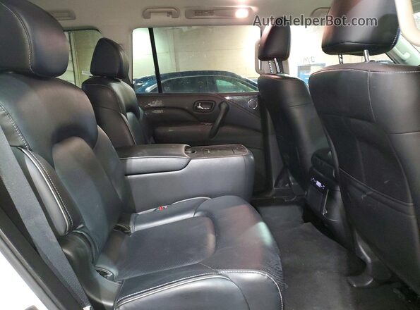 JN8AZ2AF2R9765345 2024 INFINITI QX80 White Vista interior trasera