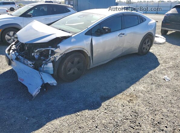 JTDACACU2P3009887 2023 TOYOTA PRIUS Серебряный Передняя левая четверть