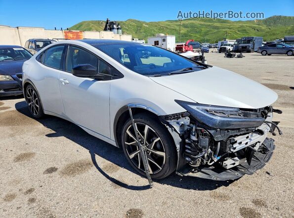 JTDACACU3P3007596 2023 TOYOTA PRIUS White Przód prawy