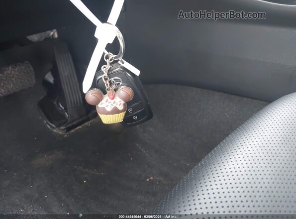 JTDACACU8R3025384 2024 TOYOTA PRIUS PRIME Silver Widok deski rozdzielczej