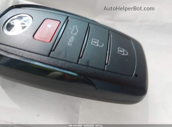 JTDB4MEE5T3038576 2026 TOYOTA LL Серый Вид панели приборов