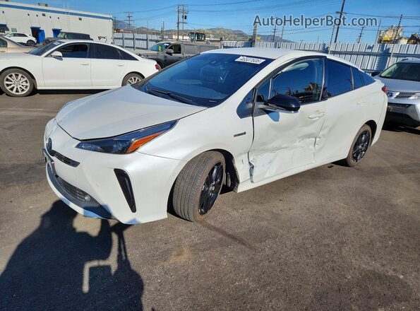 JTDKAMFU4M3127653 2021 TOYOTA PRIUS White წინა მარცხენა ხედი სამი მეოთხედიდან