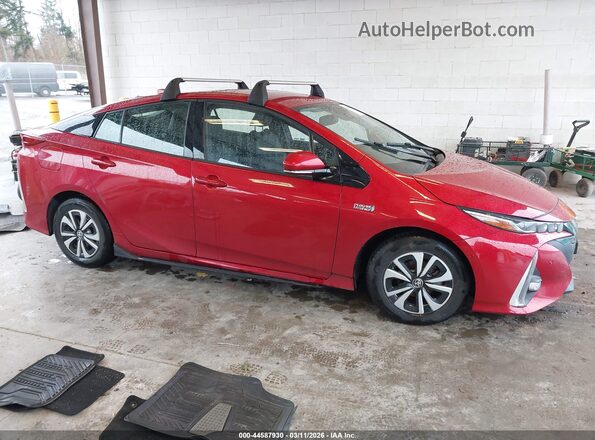 JTDKARFP0J3076977 2018 TOYOTA PRIUS PRIME Red Вид задньої частини салону