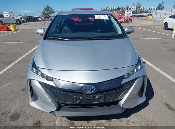 JTDKARFP3H3032093 2017 TOYOTA PRIUS PRIME Серебряный Вид щитка приборов