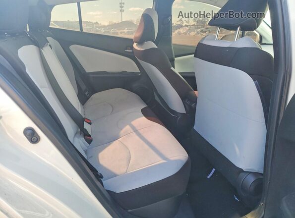 JTDKARFU9K3069999 2019 TOYOTA PRIUS Белый Вид задних сидений
