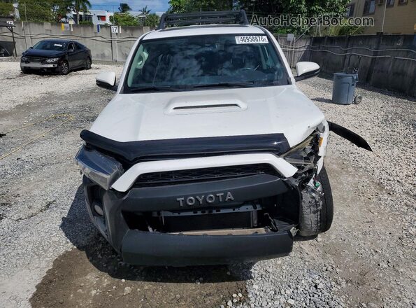 JTEBU5JR3J5512357 2018 TOYOTA 4RUNNER Белый Вид спереди