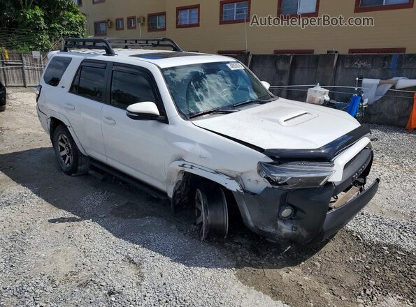 JTEBU5JR3J5512357 2018 TOYOTA 4RUNNER Белый Передняя правая четверть