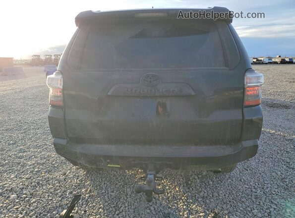 JTEMU5JR0R6272411 2024 TOYOTA 4RUNNER Черный Вид сзади