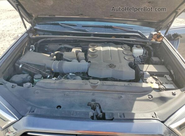 JTEMU5JR6P6145546 2023 TOYOTA 4RUNNER Gray Vista del compartimento del motor