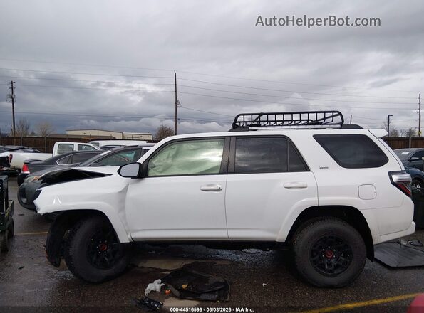 JTEMU5JR7P6092677 2023 TOYOTA 4RUNNER Белый 