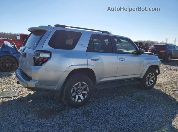 JTERU5JR2M5901526 2021 TOYOTA 4RUNNER Серебряный Задняя правая четверть