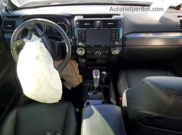 JTERU5JR2M5901526 2021 TOYOTA 4RUNNER Серебряный Вид панели приборов