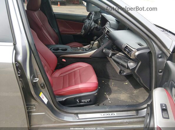 JTHBA1D20J5070785 2018 LEXUS IS 300 Серебряный Вид салона спереди