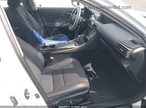 JTHBA1D24H5052056 2017 LEXUS IS 200T Белый Вид салона спереди
