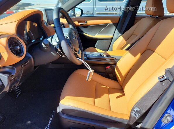 JTHBA1D24S5136062 2025 LEXUS IS Синий Вид салона спереди