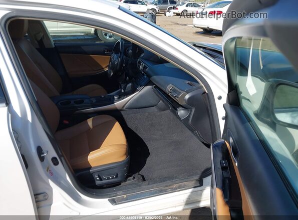 JTHBA1D27G5024184 2016 LEXUS IS 200T Белый Вид салона спереди