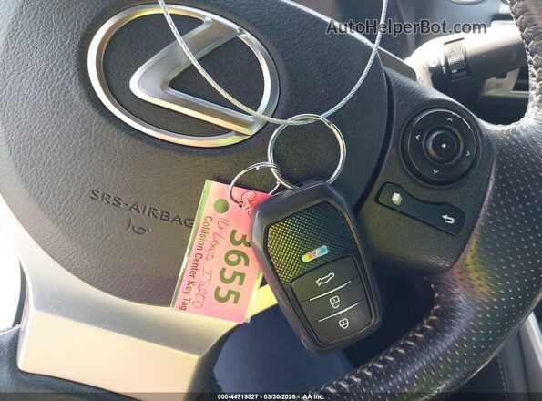 JTHBA1D29G5020024 2016 LEXUS IS 200T Белый Вид панели приборов