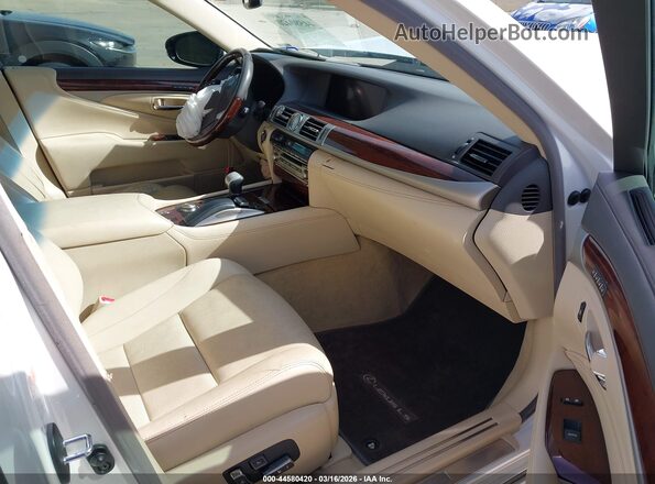 JTHBL5EF4G5139702 2016 LEXUS LS 460 Белый Вид салона спереди