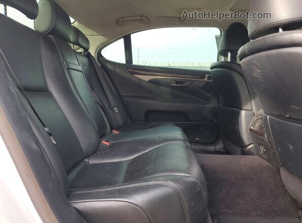 JTHDL5EF1H5008060 2017 LEXUS LS White Հետևի նստատեղերի տեսք