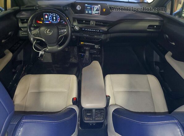 JTHP3JBH8L2023290 2020 LEXUS UX Серебряный Вид панели приборов