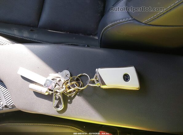 JTHP9JBH1N2056293 2022 LEXUS UX 250H White Vista del salpicadero