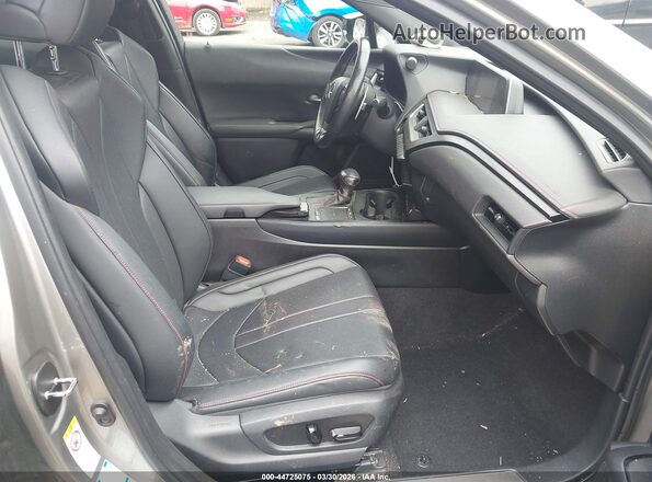 JTHU9JBH4K2000492 2019 LEXUS UX 250H Silver Вид салону спереду