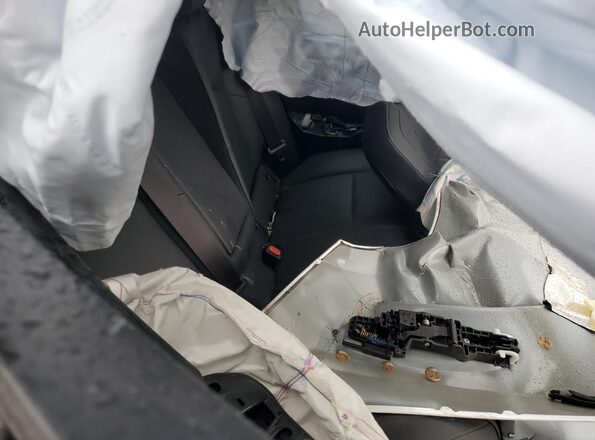 JTHU9JBH4K2011489 2019 LEXUS UX White Rear seats view