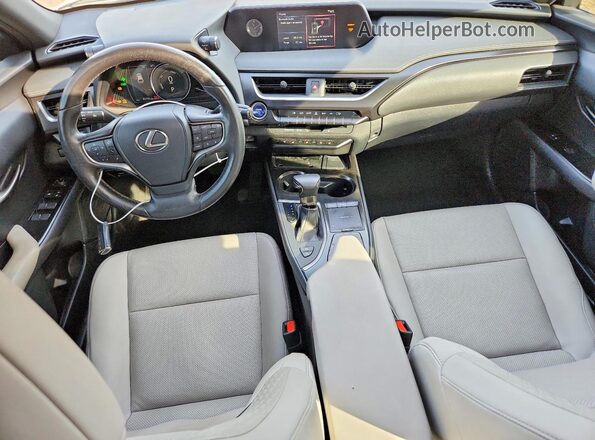 JTHU9JBH7K2003905 2019 LEXUS UX Серебряный Вид панели приборов