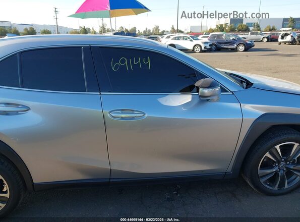 JTHX6JBH5P2144386 2023 LEXUS UX 250H Silver Вид задньої частини салону