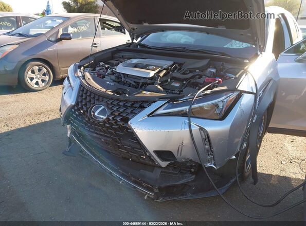 JTHX6JBH5P2144386 2023 LEXUS UX 250H Silver Вид спереду