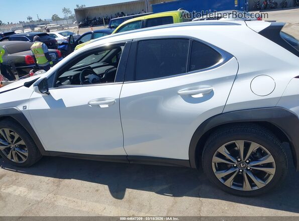 JTHY3JBH1K2006480 2019 LEXUS UX 200 White 360 interior view