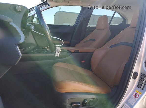 JTHY3JBH4K2004397 2019 LEXUS UX Silver წინა სალონის ხედი