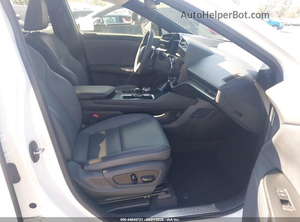 JTJAAAAB3PA007064 2023 LEXUS RZ 450E Белый Вид салона спереди