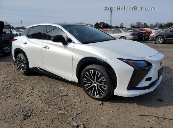 JTJAAAAB3PA021532 2023 LEXUS RZ Белый Передняя правая четверть