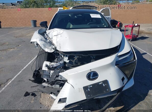 JTJAAAAB8PA019596 2023 LEXUS RZ 450E White Vista interior trasera