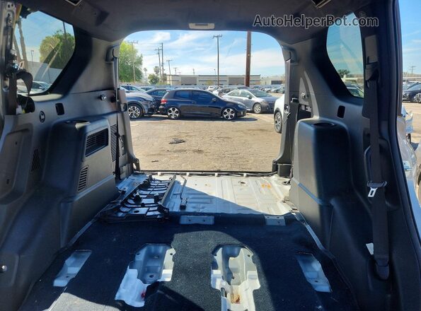 JTJAM7BX8P5364026 2023 LEXUS GX Серебряный Вид задних сидений