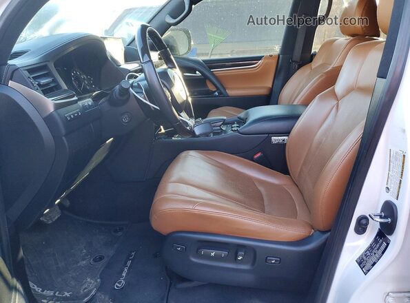 JTJDY7AX3M4354718 2021 LEXUS LX Белый Вид салона спереди