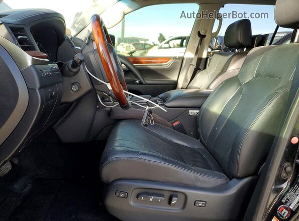 JTJHY7AX1H4228252 2017 LEXUS LX Черный Вид салона спереди